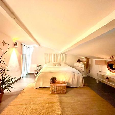 Loft Atypique Au Milieu Des Champs Apartment Tourrettes Exterior foto